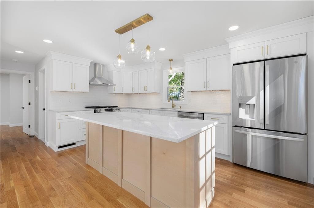Single Family Residence at 16 Triton Drive, North Kingstown, photo 8 of 47