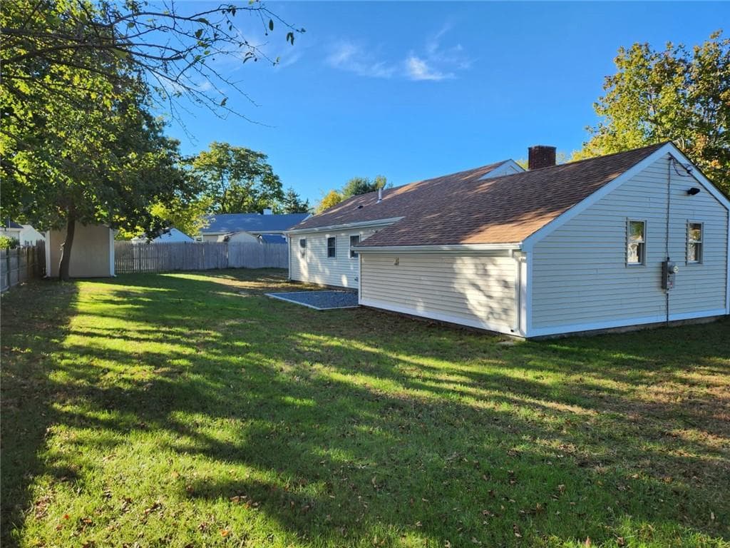 Single Family Residence at 198 Gainesville Drive, Warwick, photo 15 of 18