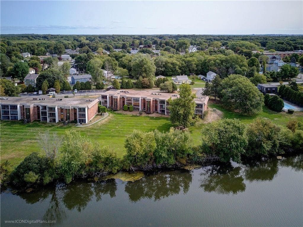 Condominium at 510 Child Street UNIT 105B, Warren, photo 2 of 28