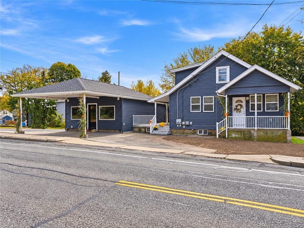 Multi Family at 3862 Mendon Road, Cumberland, photo 2 of 18