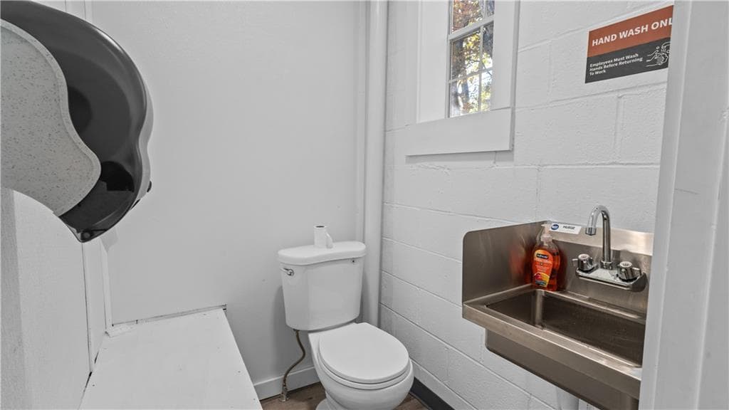 Commercial at 2839 Hartford Avenue, Johnston, photo 7 of 16