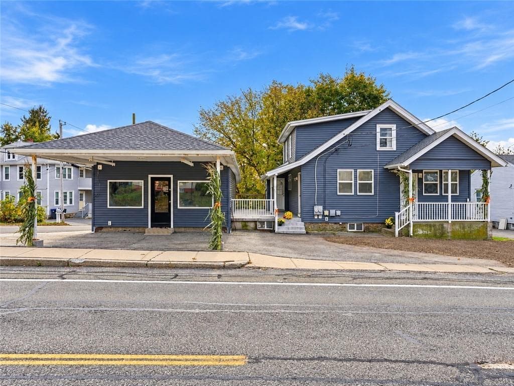 Commercial at 3862 Mendon Road, Cumberland, photo 2 of 17