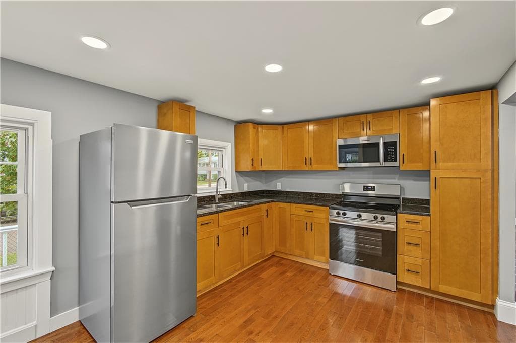 Single Family Residence at 51 Graham Avenue, Warwick, photo 12 of 19
