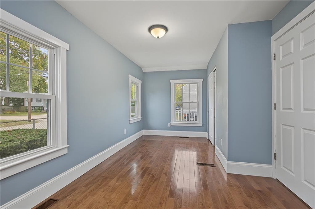 Single Family Residence at 51 Graham Avenue, Warwick, photo 9 of 19