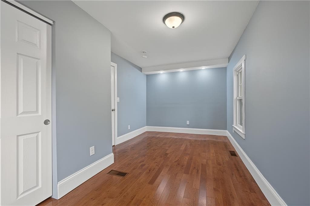 Single Family Residence at 51 Graham Avenue, Warwick, photo 11 of 19