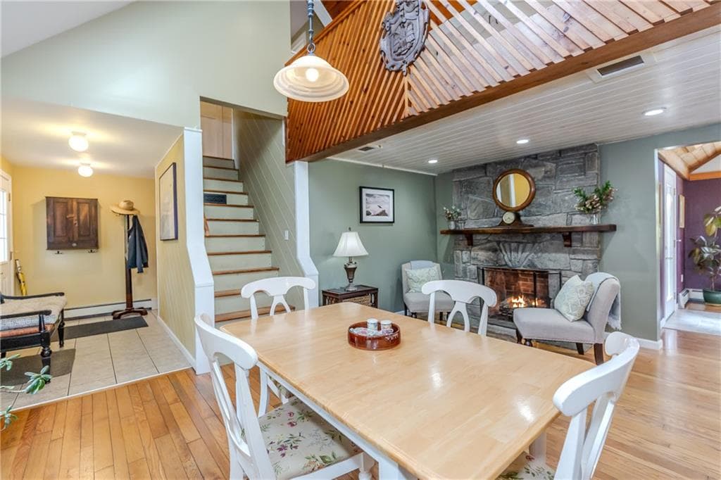 Single Family Residence at 50 Wellstown Road, Hopkinton, photo 7 of 49