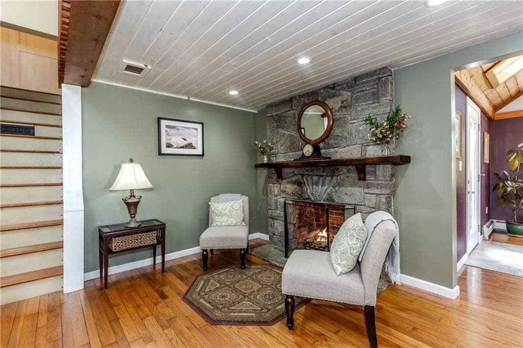 Single Family Residence at 50 Wellstown Road, Hopkinton, photo 8 of 49