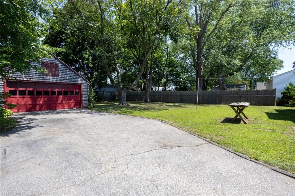Single Family Residence at 73 lindy Avenue, East Providence, photo 32 of 39
