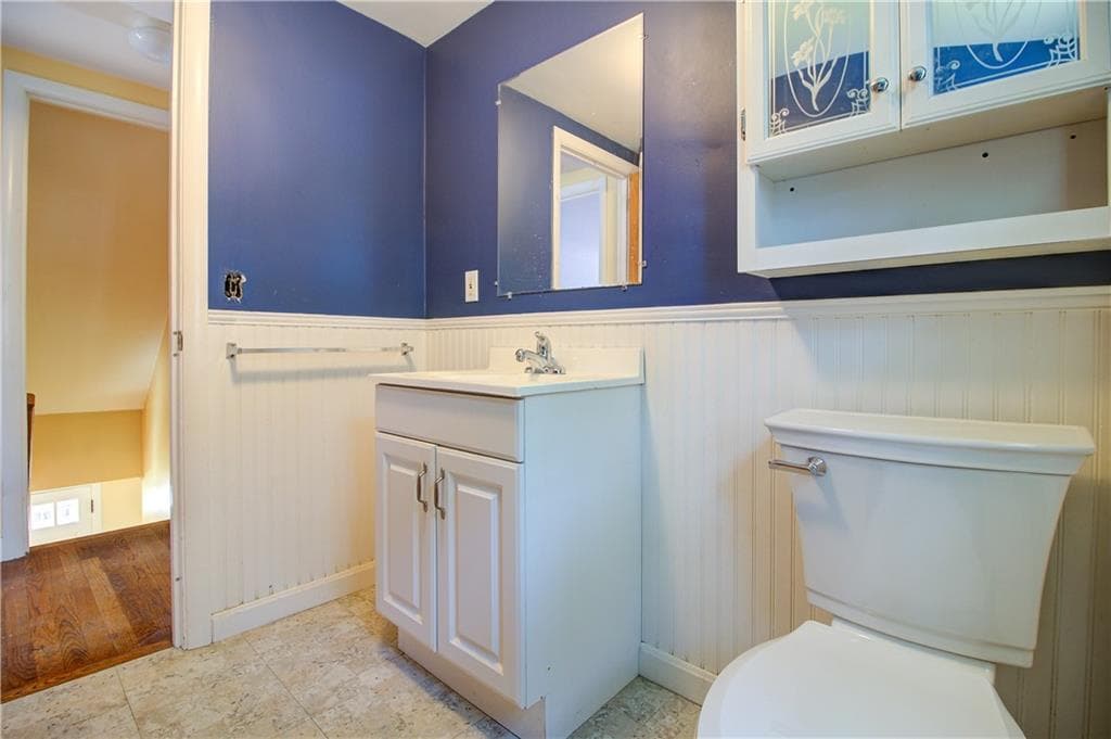 Single Family Residence at 73 lindy Avenue, East Providence, photo 21 of 39