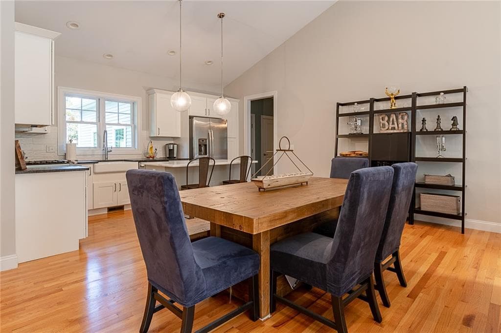 Single Family Residence at 2242 Post Road, South Kingstown, photo 6 of 33