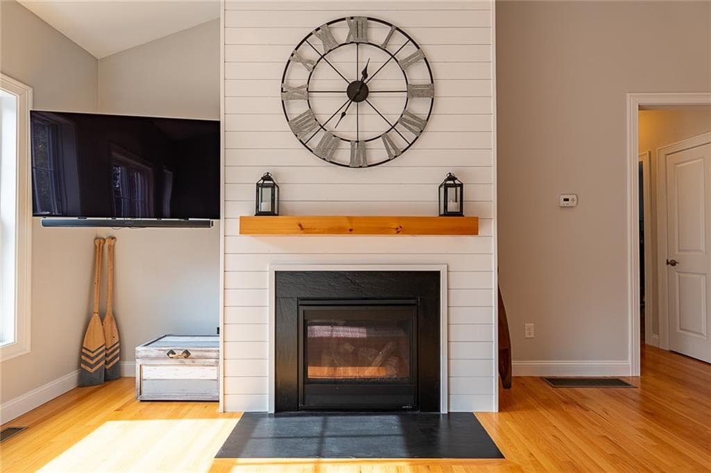 Single Family Residence at 2242 Post Road, South Kingstown, photo 9 of 33