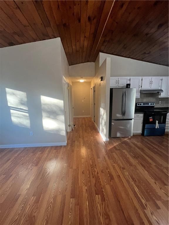 Single Family Residence at 39 Sachem Road, East Providence, photo 8 of 17