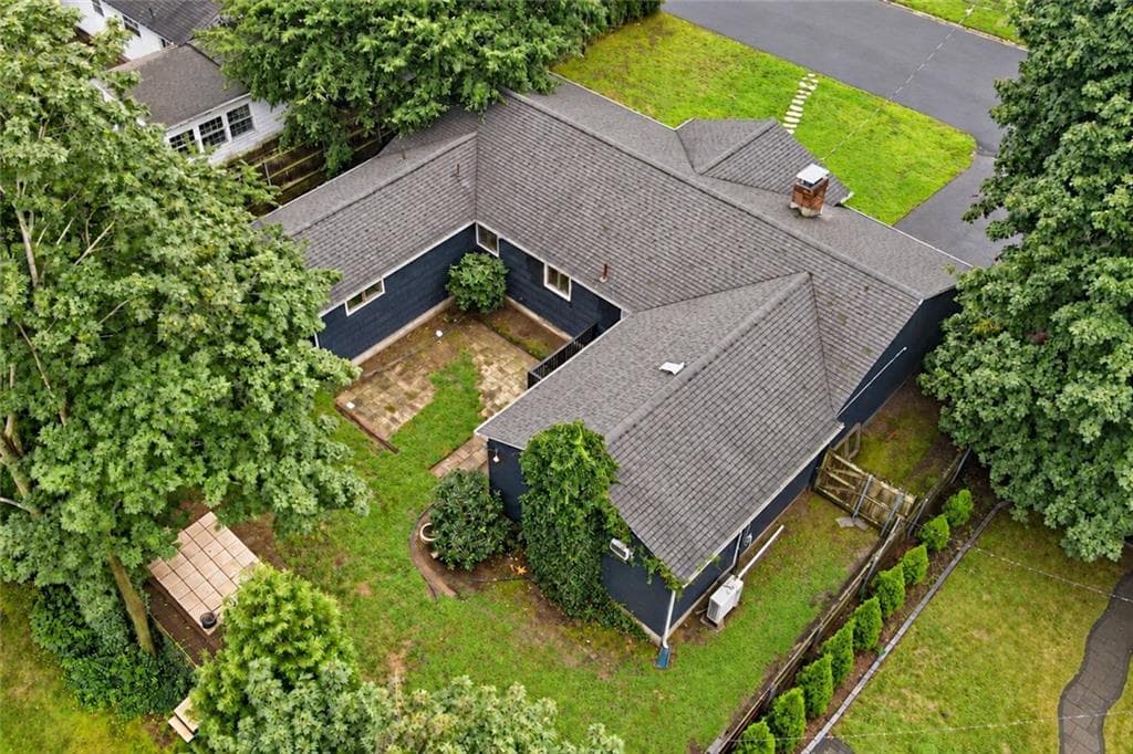 Single Family Residence at 123 Lockhaven Road, Warwick, photo 2 of 26