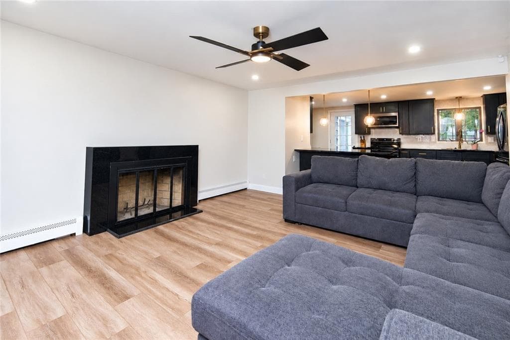 Single Family Residence at 123 Lockhaven Road, Warwick, photo 12 of 26