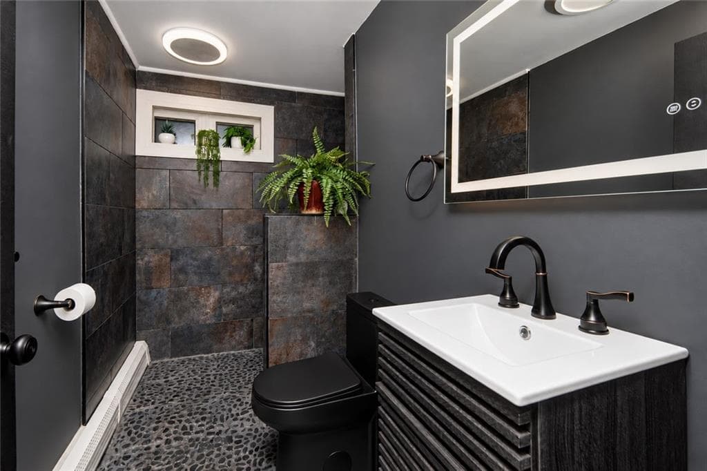 Single Family Residence at 123 Lockhaven Road, Warwick, photo 5 of 26