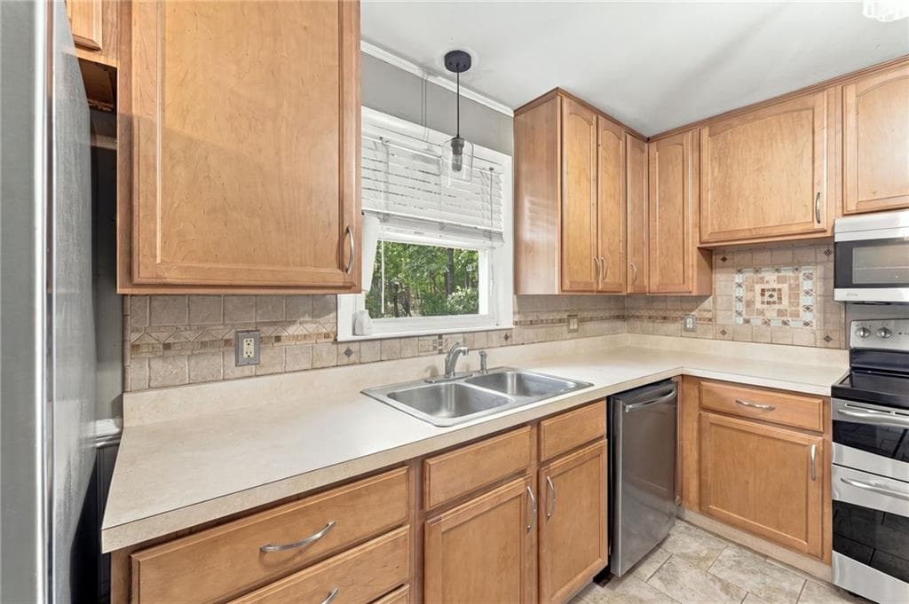 Single Family Residence at 458 Field Hill Road, Scituate, photo 5 of 24