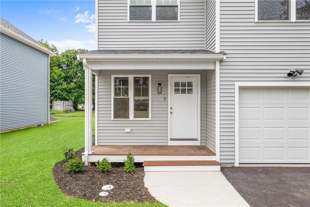 Single Family Residence at 9 Kinsman Street, Cumberland, photo 4 of 40