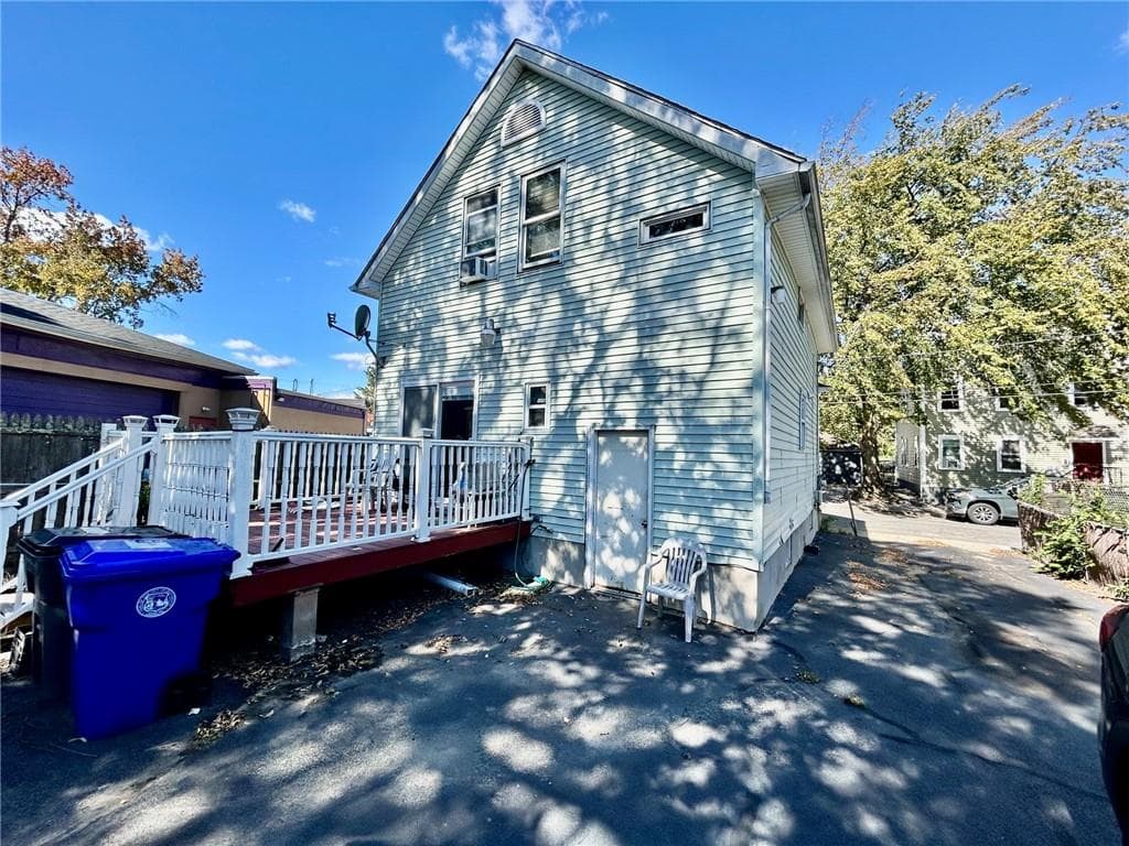 Single Family Residence at 142 Houston Street, Providence, photo 7 of 25