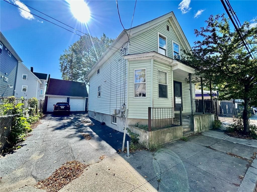 142 Houston Street