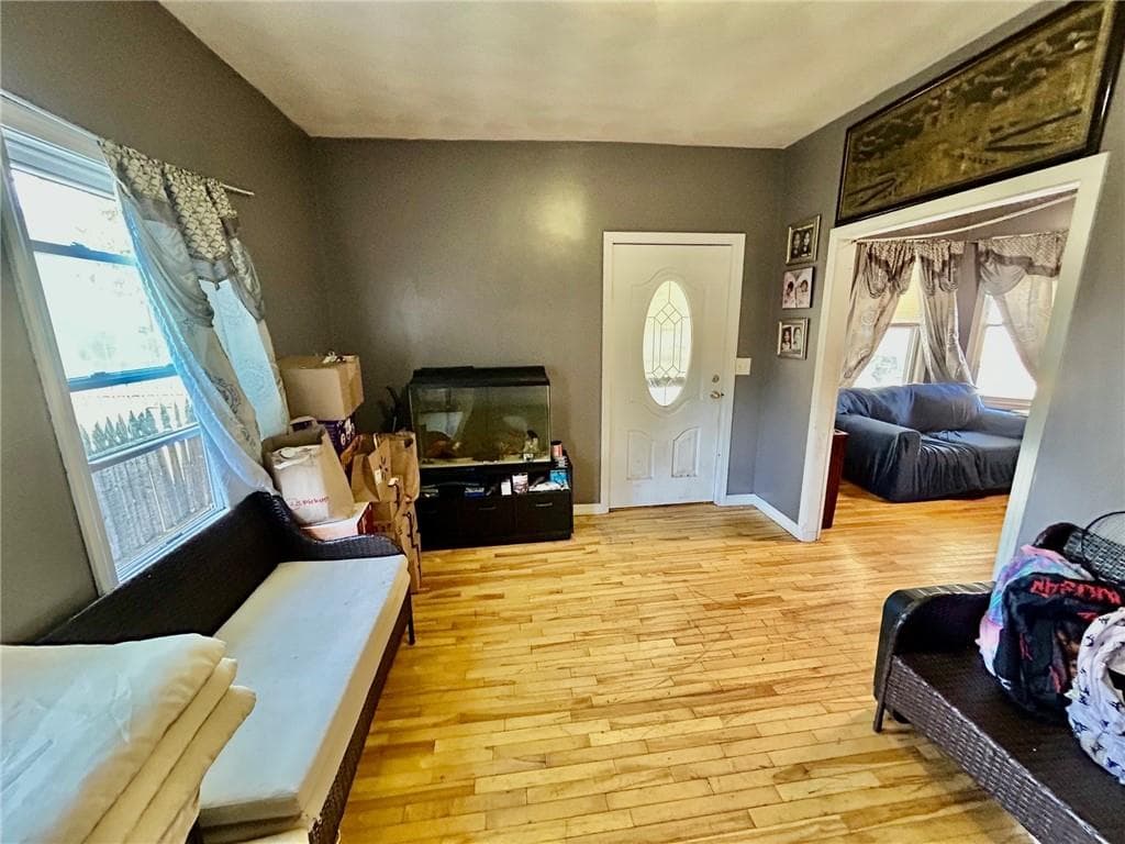 Single Family Residence at 142 Houston Street, Providence, photo 14 of 25