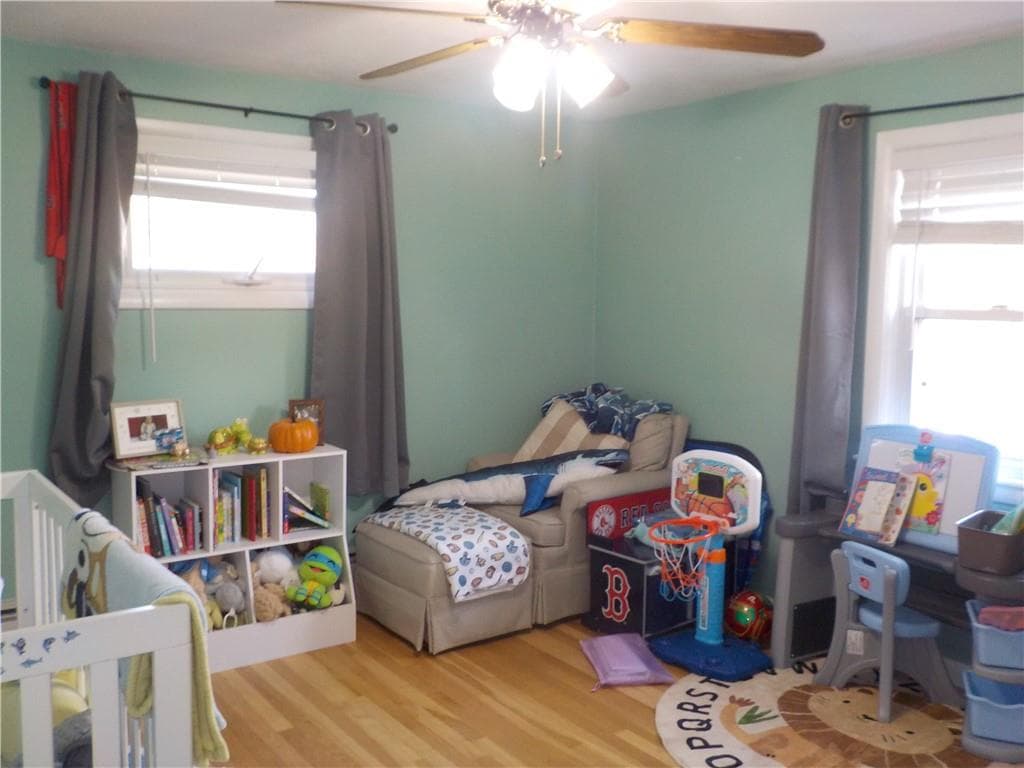Single Family Residence at 122 Fairfield Avenue, Woonsocket, photo 10 of 20