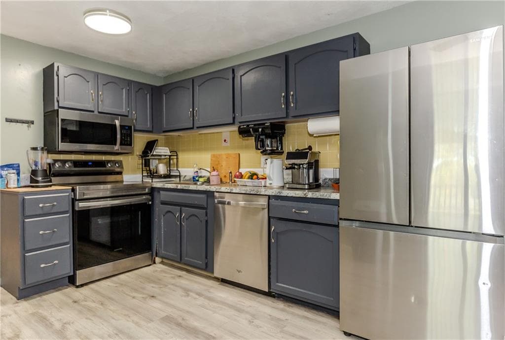 Condominium at 1190 Charles Street, North Providence, photo 13 of 27