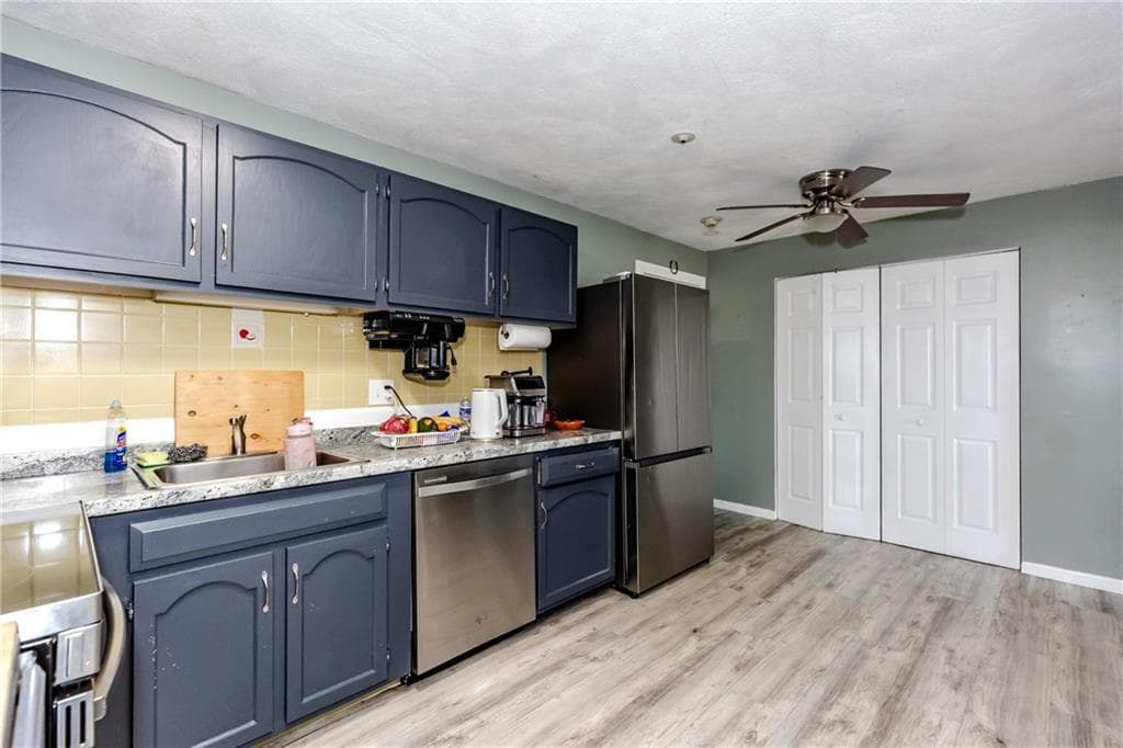Condominium at 1190 Charles Street, North Providence, photo 14 of 27