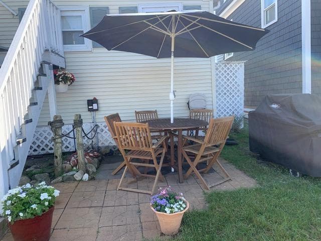 Single Family Residence at 3 Lane 2, Narragansett, photo 13 of 17