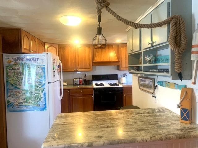 Single Family Residence at 3 Lane 2, Narragansett, photo 11 of 17