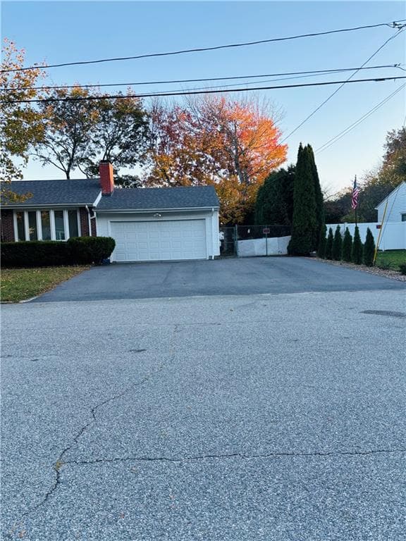 Single Family Residence at 24 Golini Drive, Johnston, photo 2 of 32