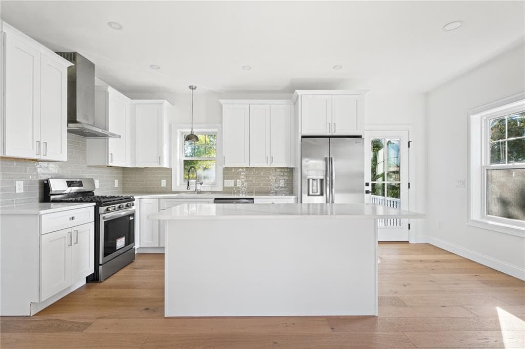 Single Family Residence at 24 Brentwood Drive, Johnston, photo 6 of 44