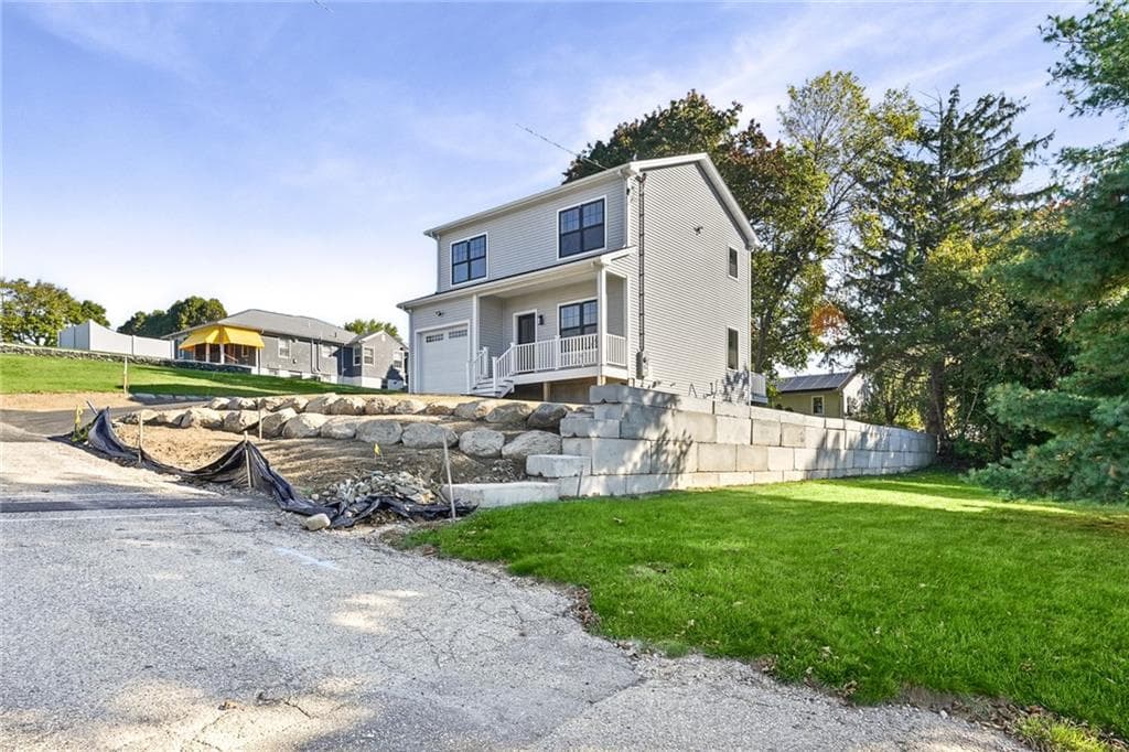 Single Family Residence at 24 Brentwood Drive, Johnston, photo 42 of 44