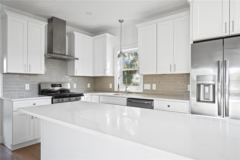 Single Family Residence at 24 Brentwood Drive, Johnston, photo 4 of 44