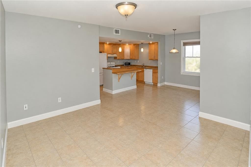 Condominium at 190 Clarke Road UNIT 101, Narragansett, photo 6 of 31