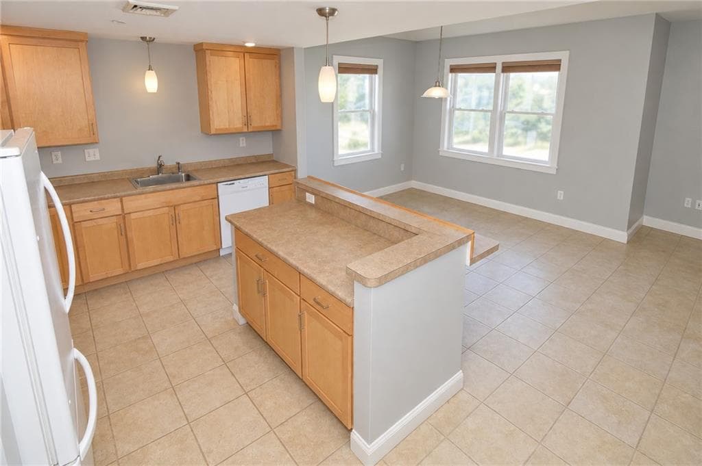 Condominium at 190 Clarke Road UNIT 101, Narragansett, photo 10 of 31