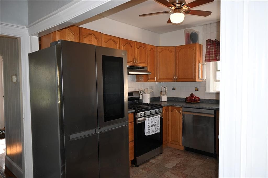 Single Family Residence at 44 What Cheer Avenue, Providence, photo 11 of 29