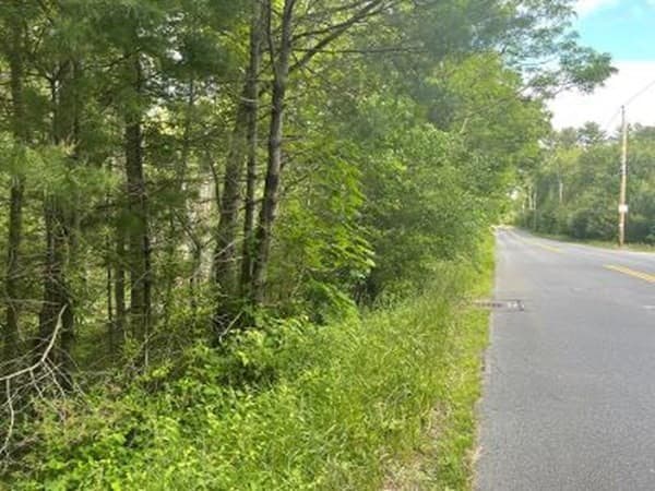 Residential at 218 Old Center Street, Middleboro MA 02346, photo 6 of 7