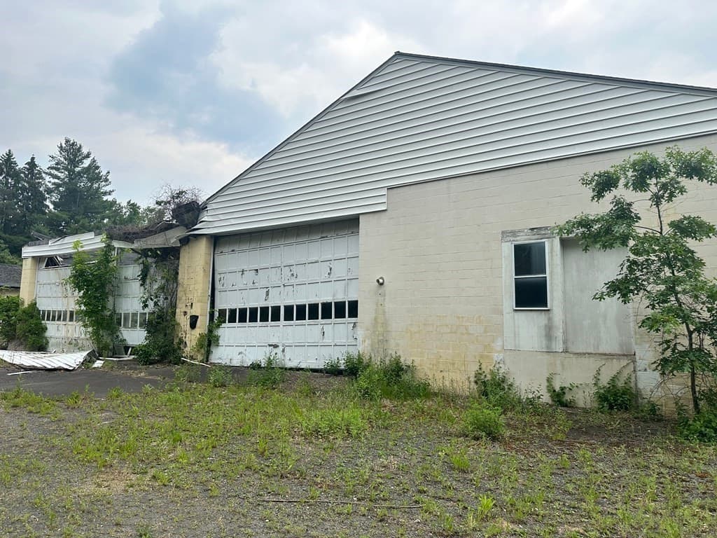 Commercial Sale at 214 Feeding Hills Rd, Southwick MA 01077, photo 12 of 18