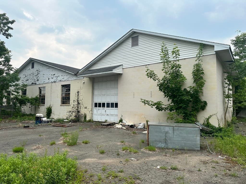 Commercial Sale at 214 Feeding Hills Rd, Southwick MA 01077, photo 14 of 18
