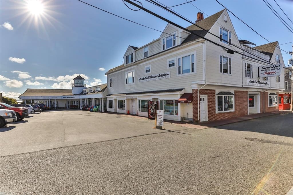 337 Commercial Street, Provincetown MA 02657