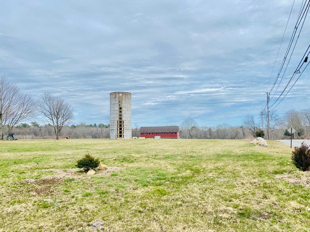 335 Old Fall River Rd, Dartmouth MA 02747 photo 29