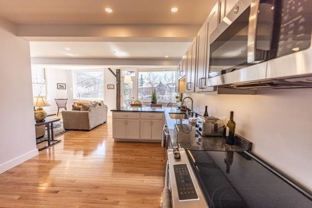 Condominium at 10 Deerfield Ave # 5, Shelburne MA 01370, Shelburne, photo 6 of 28