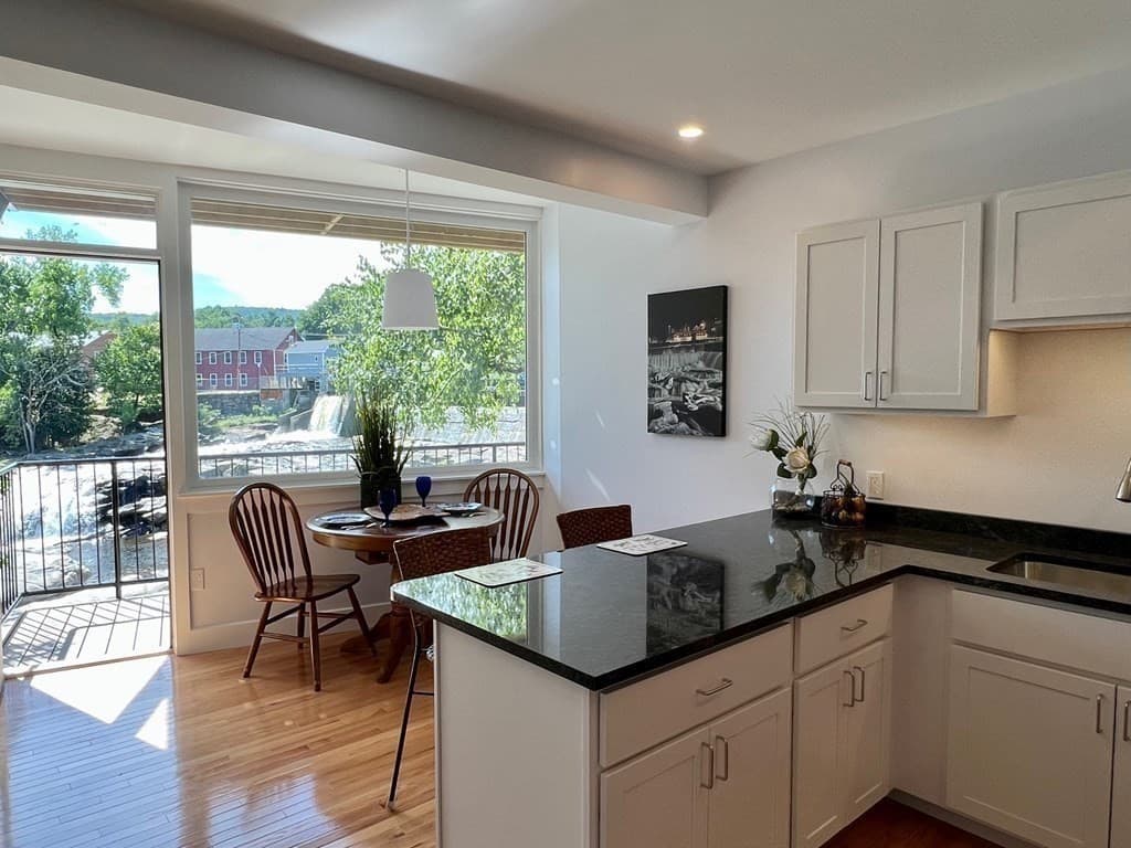 Condominium at 10 Deerfield Ave # 5, Shelburne MA 01370, Shelburne, photo 4 of 28