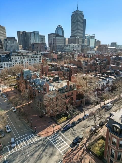5+ Family - Rooming House at 164 Marlborough St, Boston MA 02116, photo 2 of 15