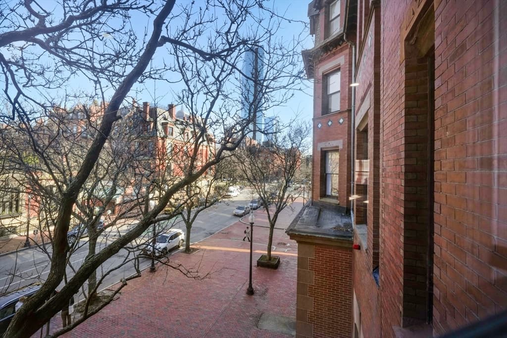 5+ Family - Rooming House at 164 Marlborough St, Boston MA 02116, photo 15 of 15
