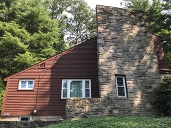 Single Family Residence at 229 Worcester-Providence Turnpike, Sutton MA 01590, photo 2 of 20