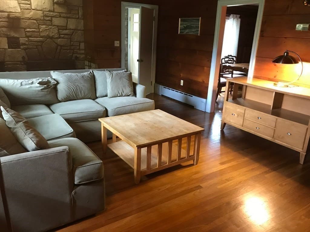 Single Family Residence at 229 Worcester-Providence Turnpike, Sutton MA 01590, photo 8 of 20