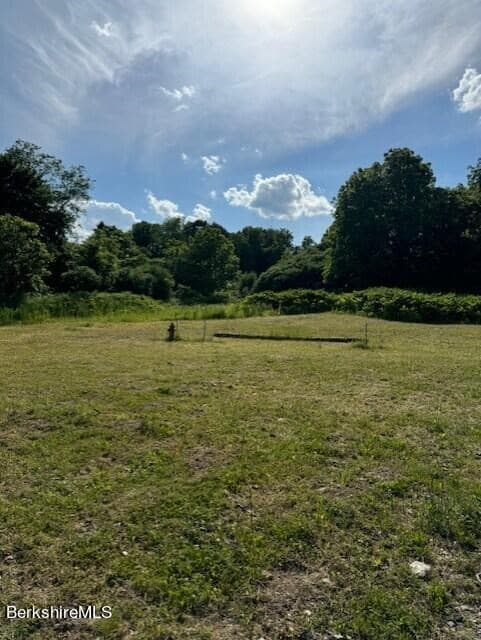 12 South St, Cheshire MA 01225