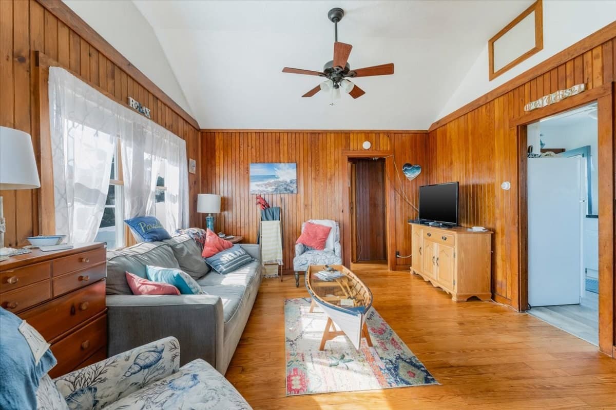 Single Family Residence at 77 Hedge Rd, Plymouth MA 02360, photo 10 of 32