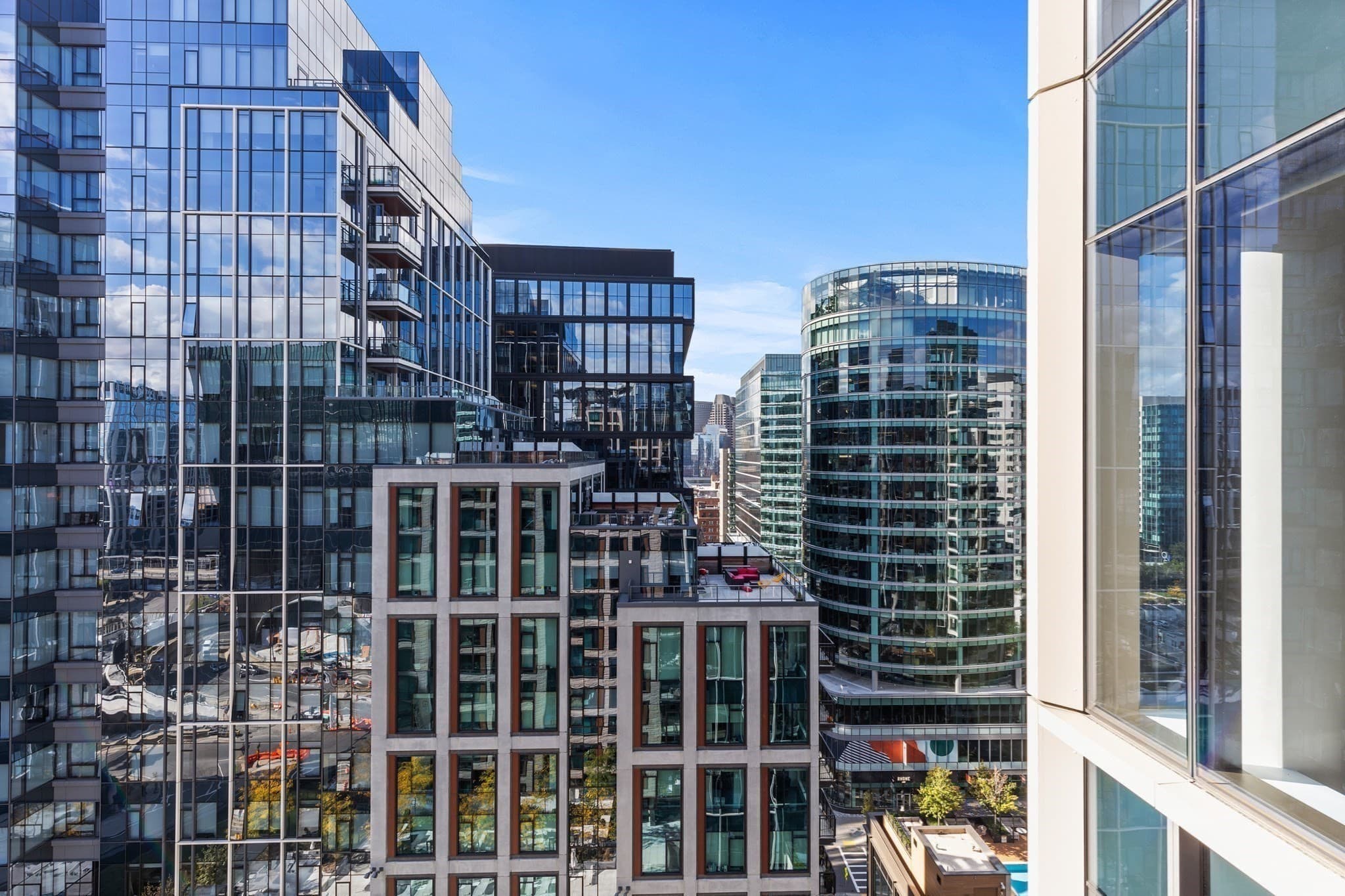 Condominium at 135 Seaport # 1807, Boston MA 02210, photo 12 of 29